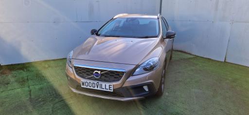 2014 Volvo V40 (Automatic) Cross Country Luxury D2 Auto Price: £7,495 photo