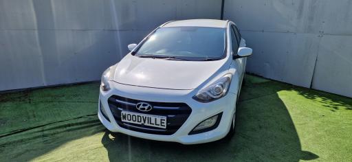 2017 HYUNDAI I30 SE BLUE DRIVE CRDI PRICE 3,995 YEAR 2017 67 REG MILEAGE 128,000... photo