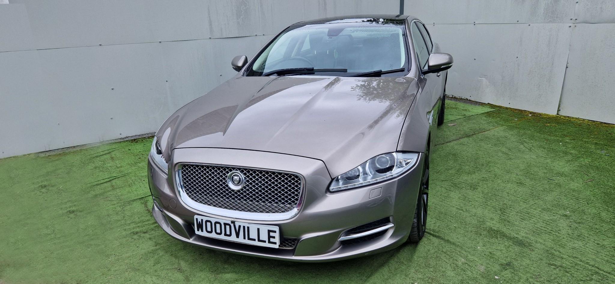 Jaguar Xj